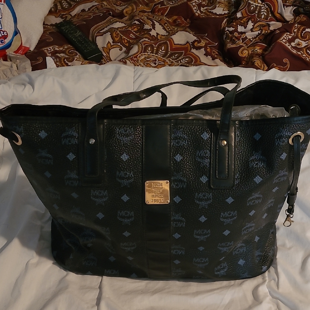 MCM Black and Gold Tote with Logo Pattern - Picture 3 of 8